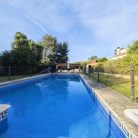 Holiday home Playa America Casa Con Piscina *