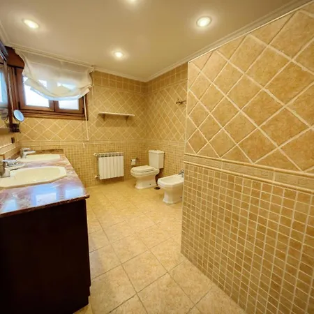 Playa America Casa Con Piscina Holiday home Nigran