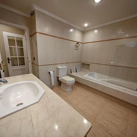 Playa America Casa Con Piscina Holiday home Nigran